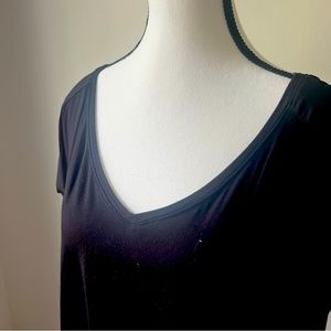 Tahari | Top | XL | Black sheer back and sleeve